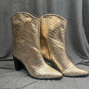 Schultz Gold Booties 9 brand new